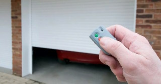 Купить автоматику для рулонных ворот Усть-Лабинск, цена от 2707 руб.
