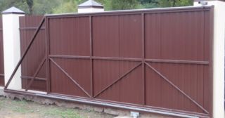 Купить откатные ворота из профнастила Усть-Лабинск, цена от 1737 руб.