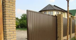 Купить откатные ворота из профнастила Усть-Лабинск, цена от 1737 руб.
